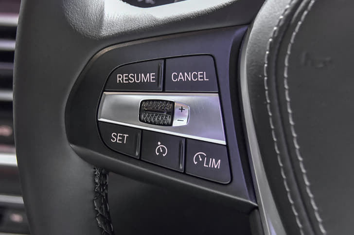 2019 BMW X5 image gallery