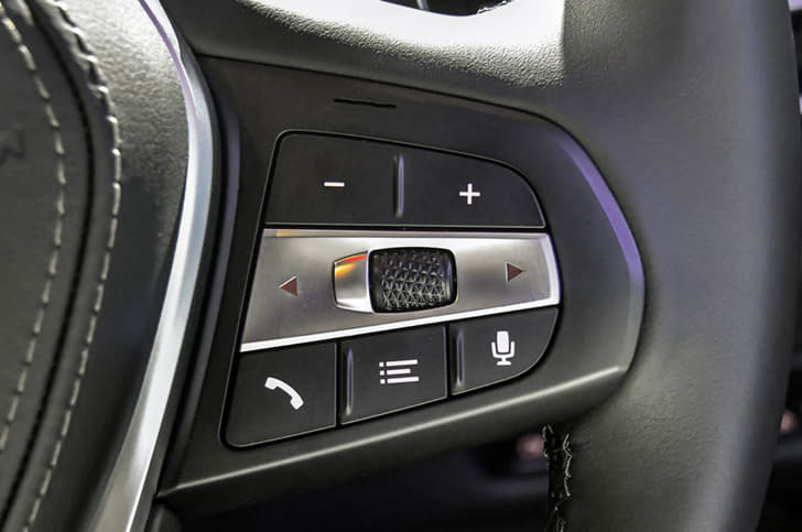 2019 BMW X5 image gallery