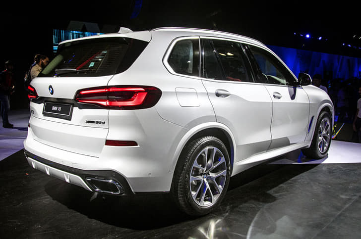 2019 BMW X5 image gallery
