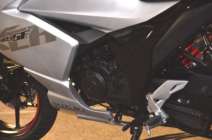 The 154.9cc engine makes a slightly lower 14.1hp and 14Nm of torque.