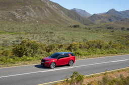 Land Rover Discovery Sport Front Left Three Quarter
