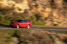 Land Rover Discovery Sport Front Right Three Quarter