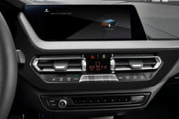 2019 BMW 1 Series image gallery