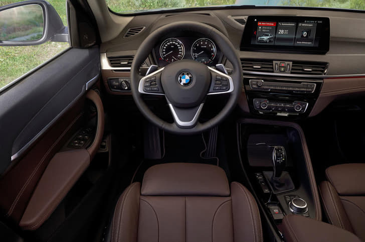 2019 BMW X1 image gallery 