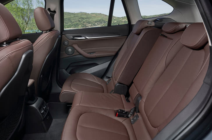 2019 BMW X1 image gallery