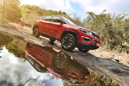 Jeep Compass Front Right Three Quarter