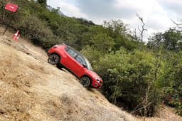 Jeep Compass Front Right Three Quarter