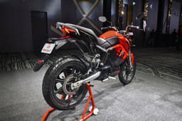 Revolt RV 400