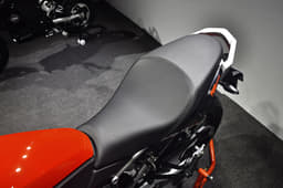 Single seat set-up looks spacious.