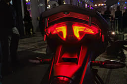 Revolt RV 400 