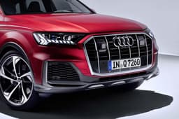Audi Q7 Front Right Three Quarter