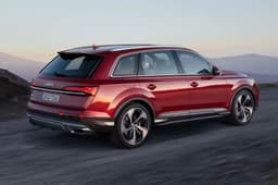 Audi Q7 Front Right Three Quarter