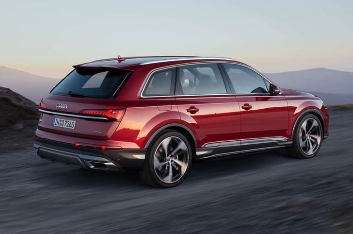 Audi Q7 Front Right Three Quarter