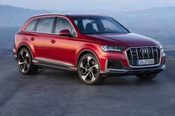 Audi Q7 Front Right Three Quarter