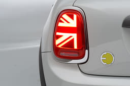 2019 Mini Cooper SE image gallery