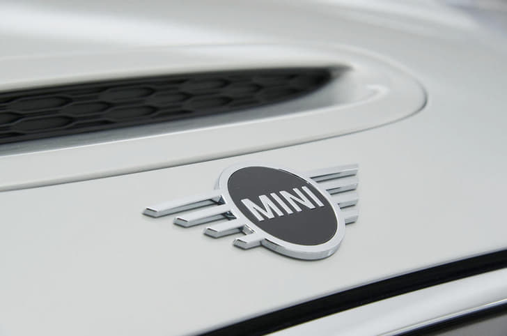 2019 Mini Cooper SE image gallery