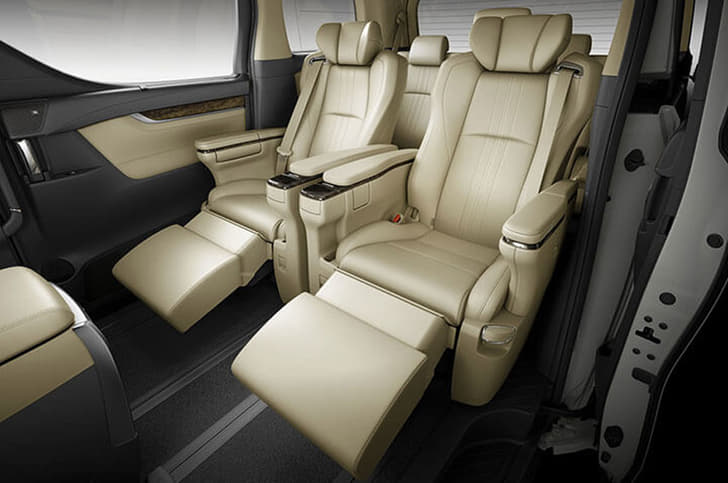 2019 Toyota Vellfire image gallery