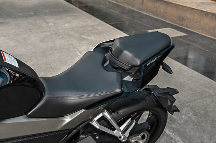CFMoto 300NK