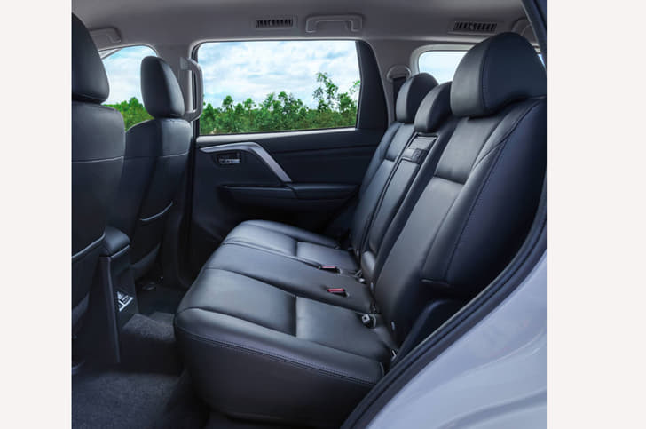 Mitsubishi Pajero Sport facelift image gallery