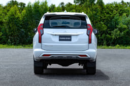 Mitsubishi Pajero Sport facelift image gallery