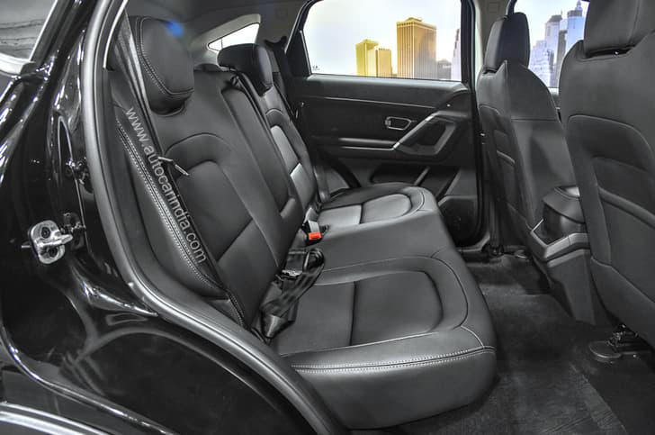 2019 Tata Harrier black edition image gallery