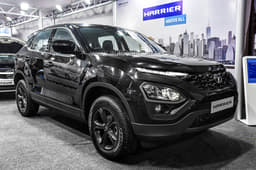 2019 Tata Harrier black edition image gallery
