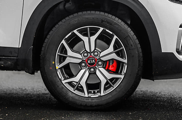 2019 Kia Seltos image gallery