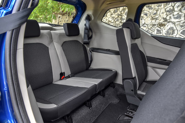 2019 Renault Triber image gallery