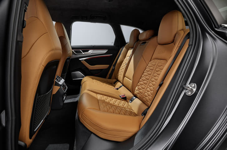 2020 Audi RS6 Avant image gallery