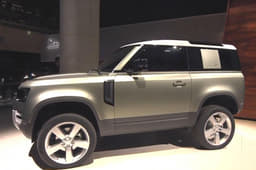 2020 Land Rover Defender image gallery