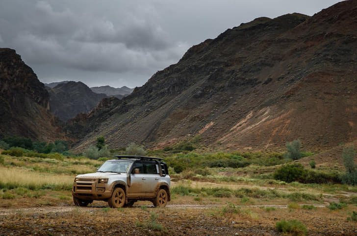2020 Land Rover Defender image gallery