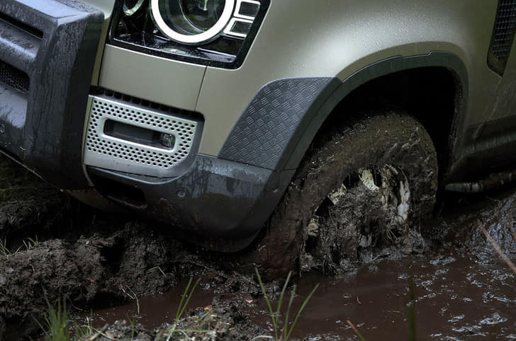 2020 Land Rover Defender image gallery