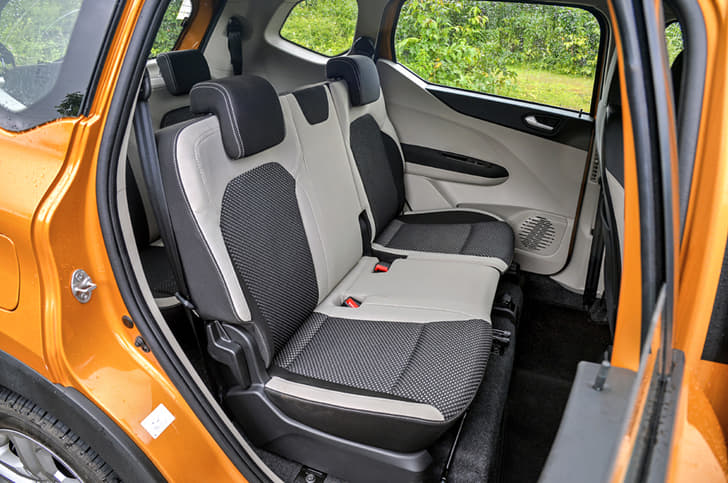 2019 Renault Triber image gallery