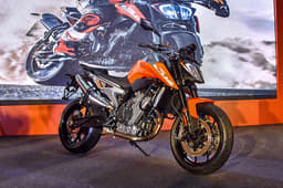 KTM 790 Duke.