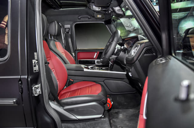 Front Row Seats Image - 6095