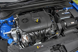 2019 Hyundai Elantra image gallery
