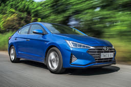 2019 Hyundai Elantra image gallery