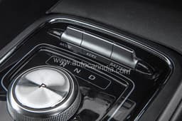 Adjusting the mode and regen is very easy.