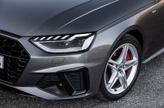 Front Right Three Quarter Image - 5151