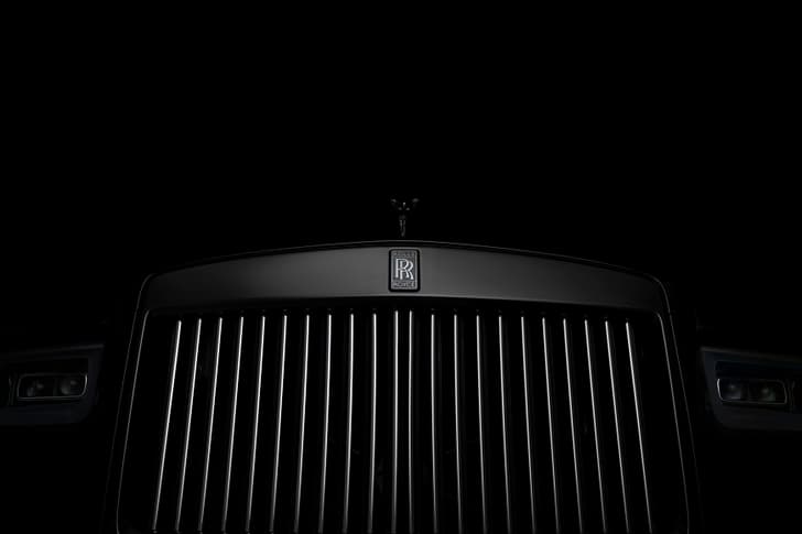 Rolls Royce Cullinan Front View Rolls Royce Cullinan Front View