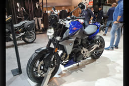 The new BMW F900R's twin-cylinder engine finds its roots in the F 850 GS' motor