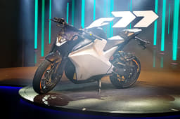 Ultraviolette F77 image gallery