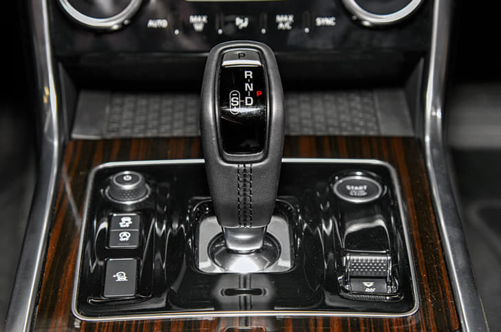 Jaguar XE facelift image gallery