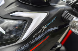 SmartXonnect system allows for Bluetooth compatibility.