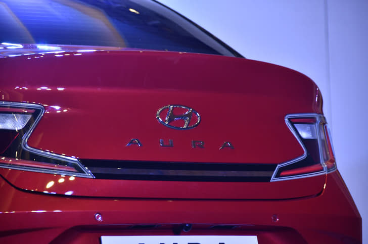 2020 Hyundai Aura image gallery