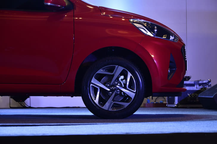 2020 Hyundai Aura image gallery