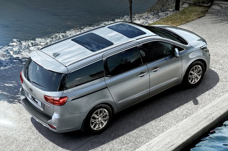India-spec Kia Carnival image gallery