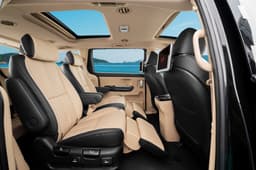 Kia Carnival Second Row Seats