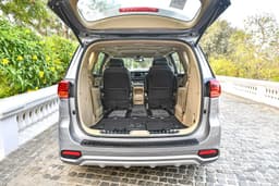 Kia Carnival Rear View