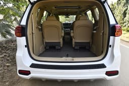 Kia Carnival Rear View